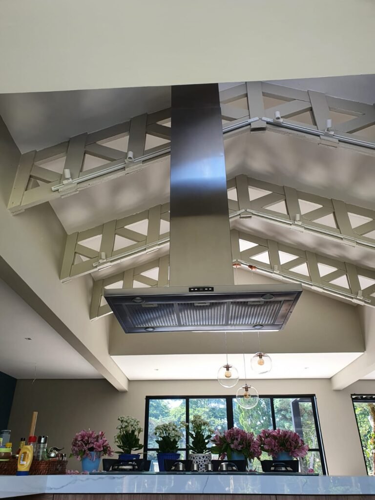 Coifa de Ilha Cozinha Inox Slim Para Pé Direito Alto