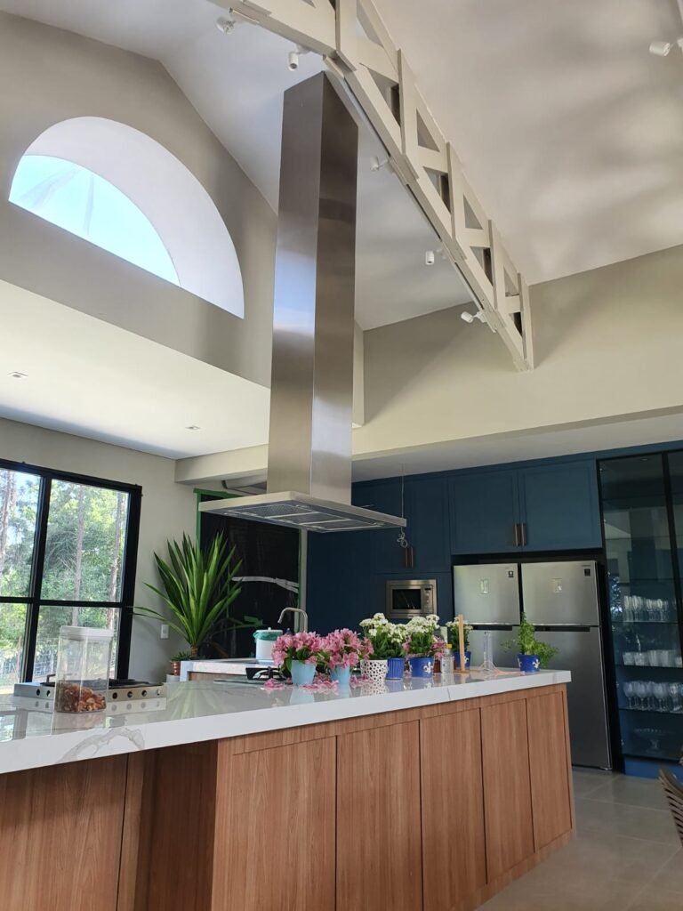 Coifa de Ilha Cozinha Inox Slim Para Pé Direito Alto