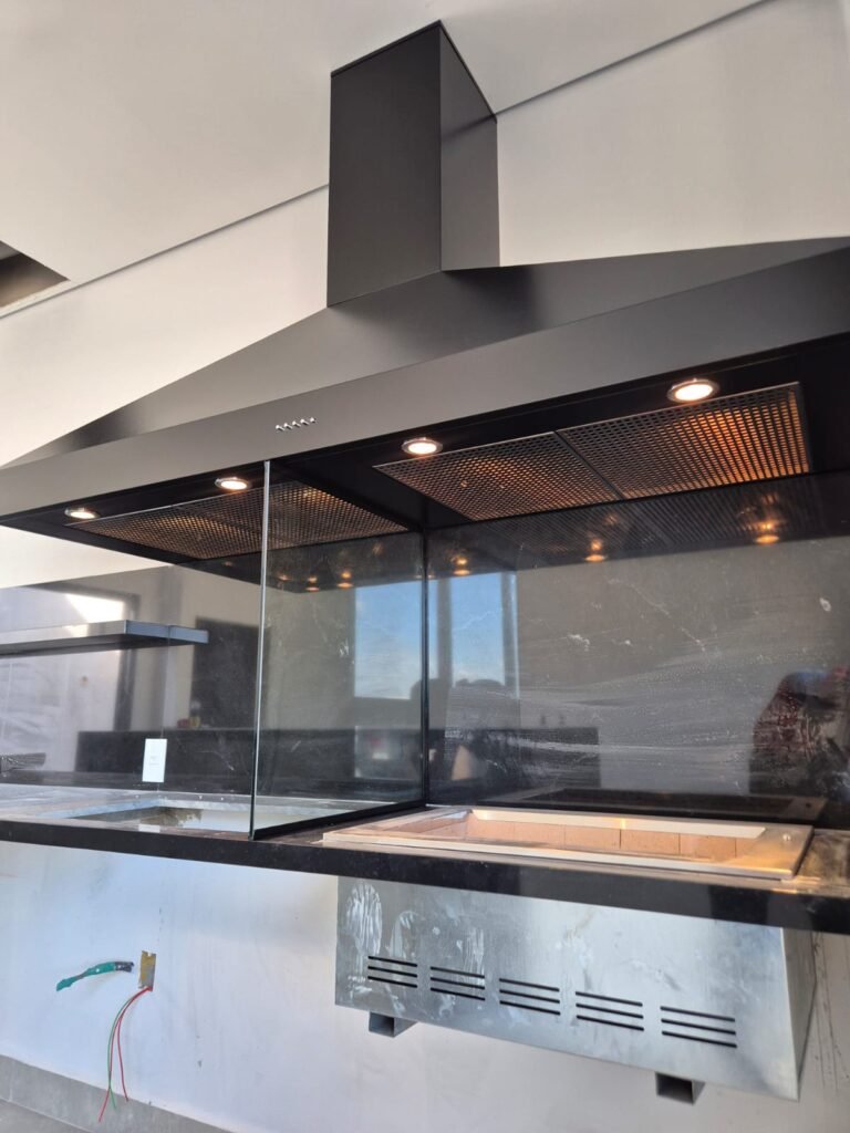 Coifa Piramidal Sob Medida Para Churrasqueira e Cooktop
